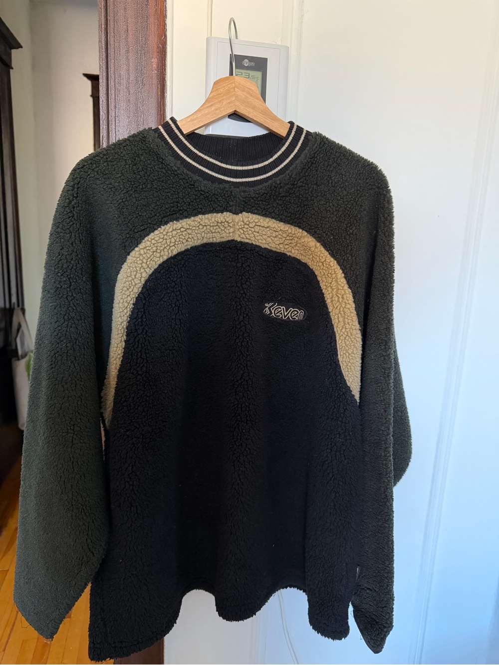 Vintage Men's Dark Green & Black Fleece Sweatshirt